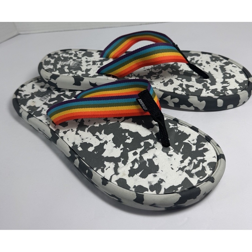 REI CO-OP Rainbow Pride Unisex Thong Sandals Women's 11 Men's 10 New
